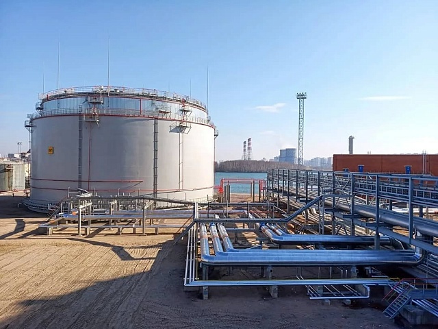 Как хранить нефть и нефтепродукты?